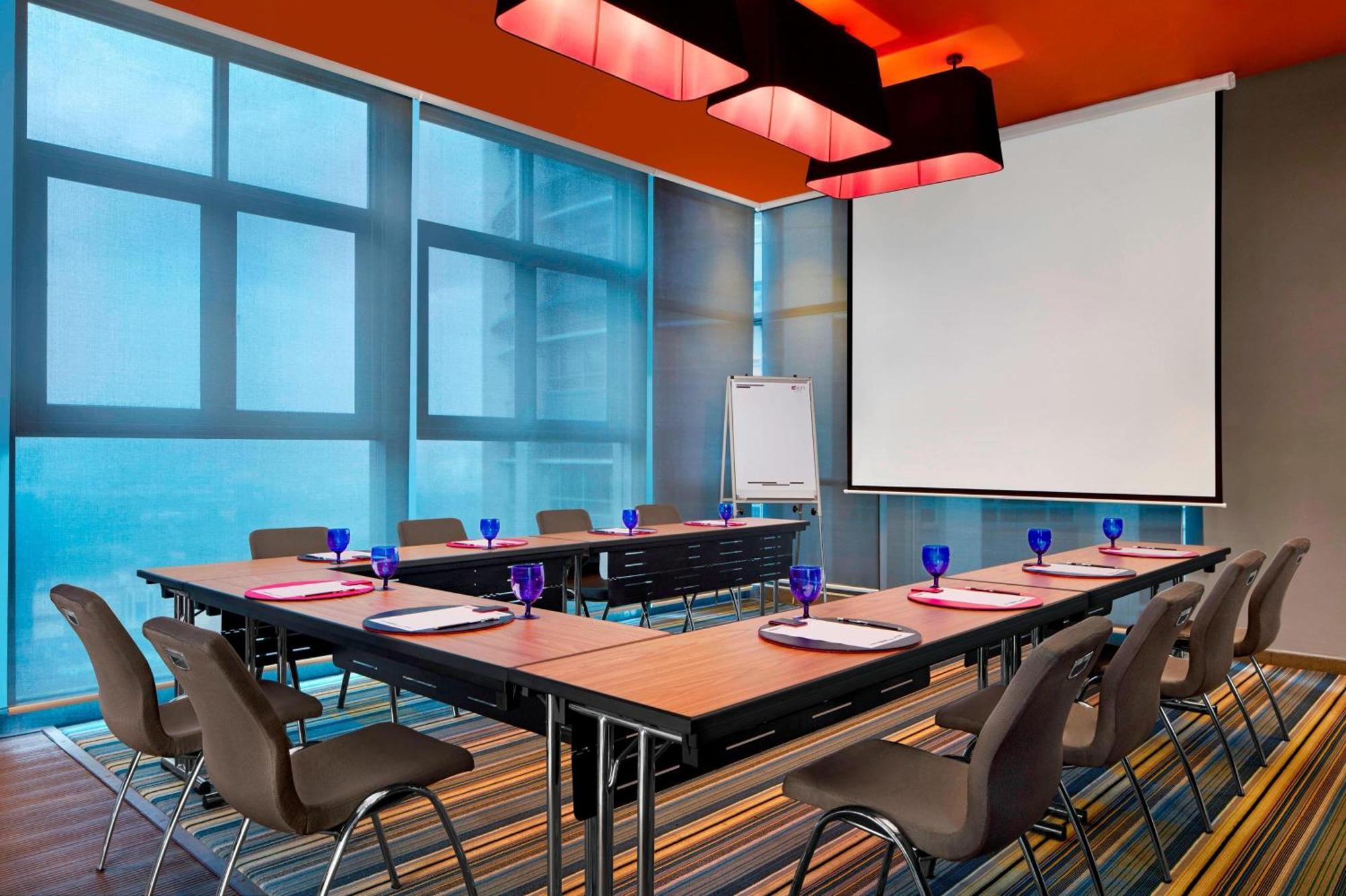 Aloft Kuala Lumpur Sentral Hotel Buitenkant foto